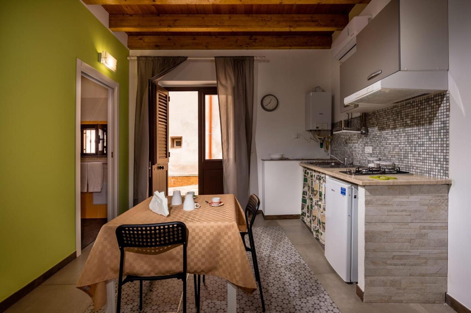 Il Cortile Apartment Castellammare del Golfo Luaran gambar