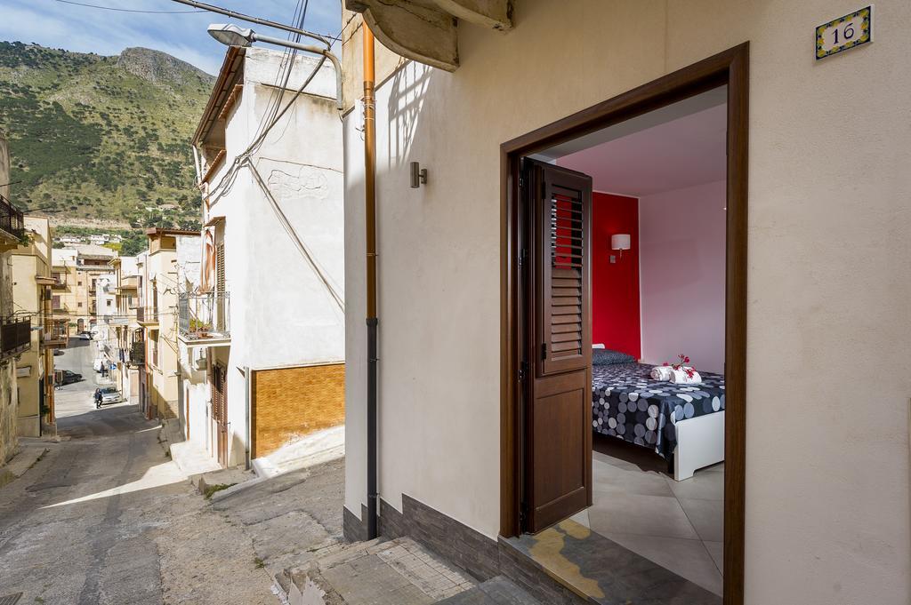 Il Cortile Apartment Castellammare del Golfo Luaran gambar